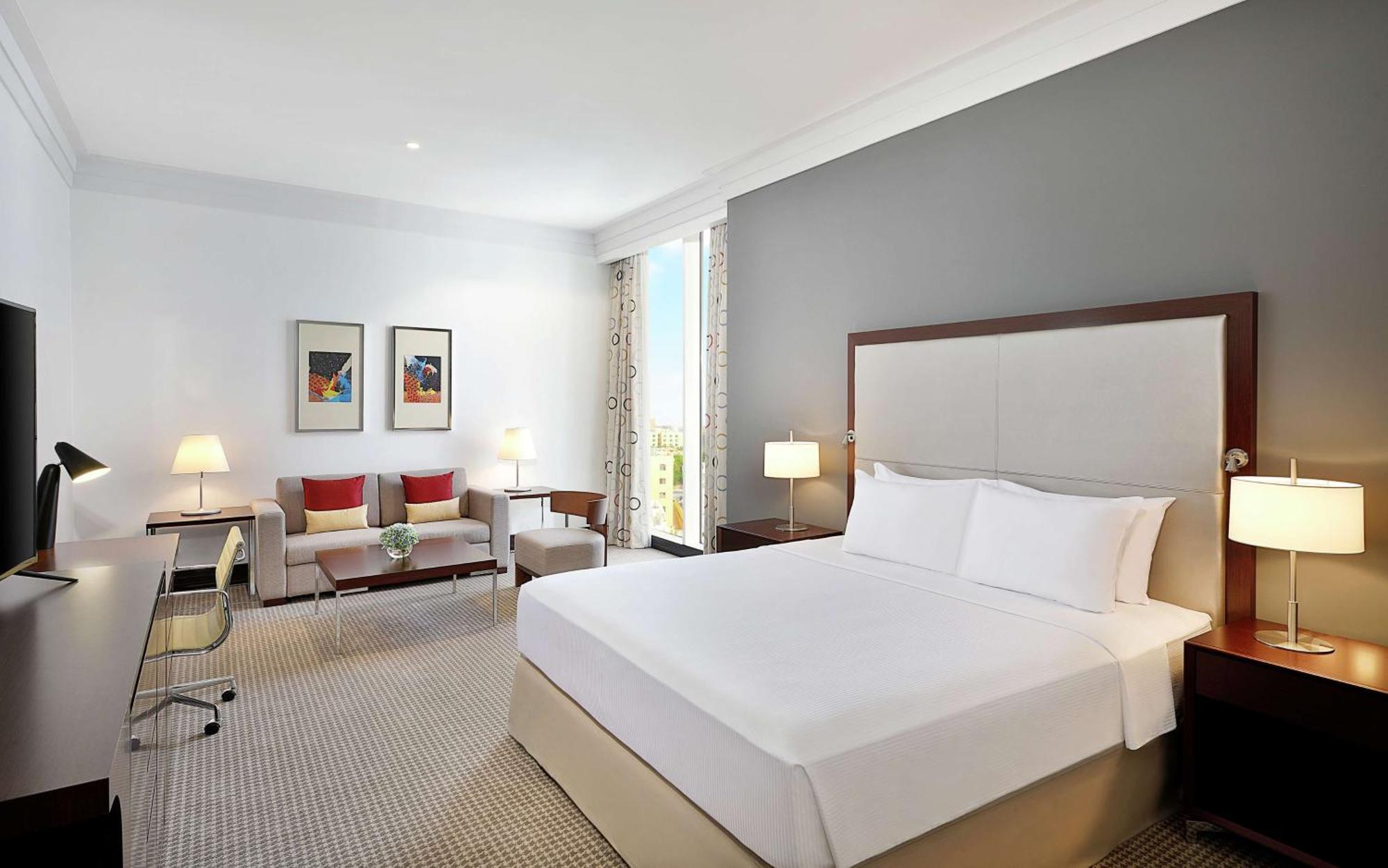 Doubletree By Hilton Doha - Al Sadd Ξενοδοχείο Εξωτερικό φωτογραφία A room at the hotel